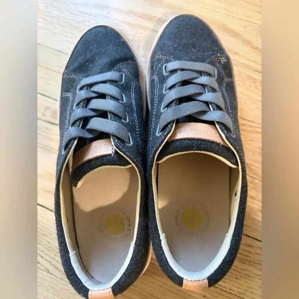 REVITALIGN Charcoal and Beige Women’s Sneakers Size 7.5